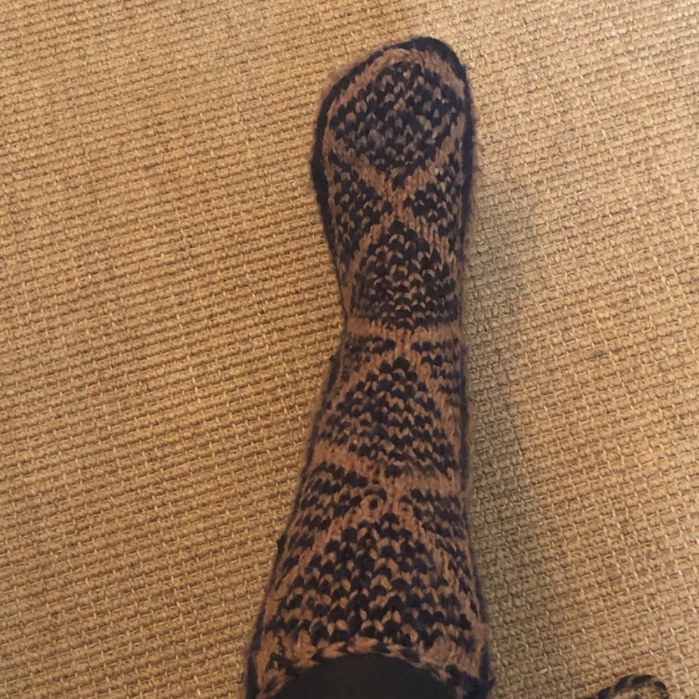 Women's XL Mukluk Alpaca Socks/Slippers Navy/Tan